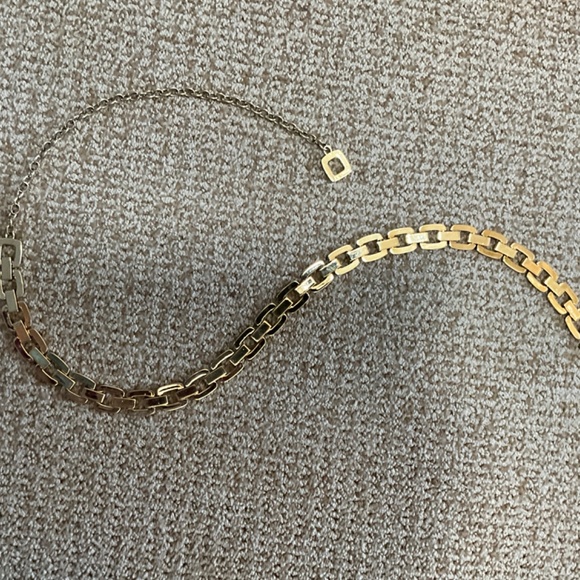 VINTAGE ST JOHN  GOLD LINK BELT  SIZE SM  MINT! - Picture 3 of 3